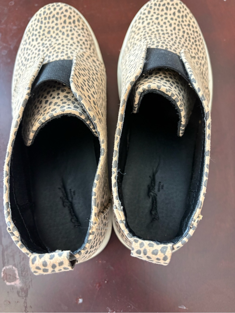 Women’s Beige Leopard Slip-On Sneaker with Black Elastic Sneaker shoes Sz 6.5 - Picture 8 of 9